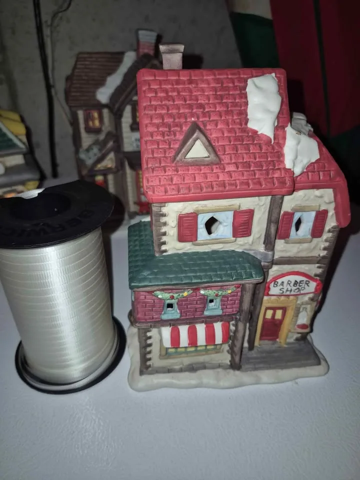 Christmas Village House - Barber Shop image indicator(2)