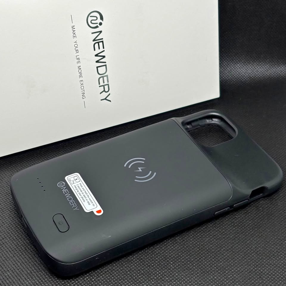 iPhone 11 Battery Case - Wireless Charging + Screen Protector