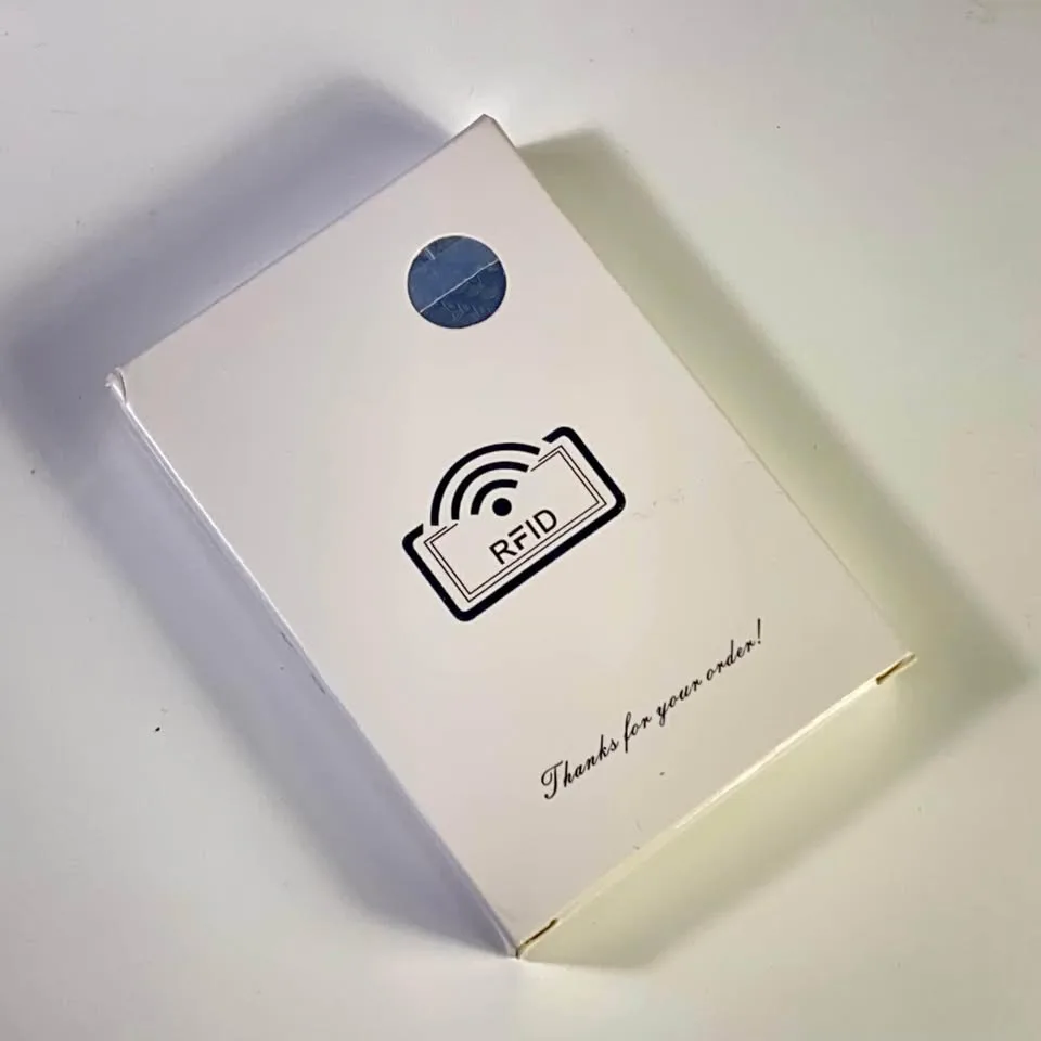 NEW - Compact minimalist men’s wallet RFID Blocker image indicator(3)