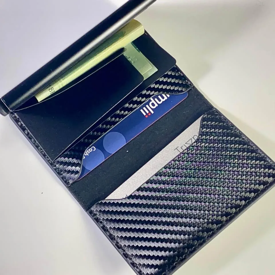 NEW - Compact minimalist men’s wallet RFID Blocker image indicator(2)