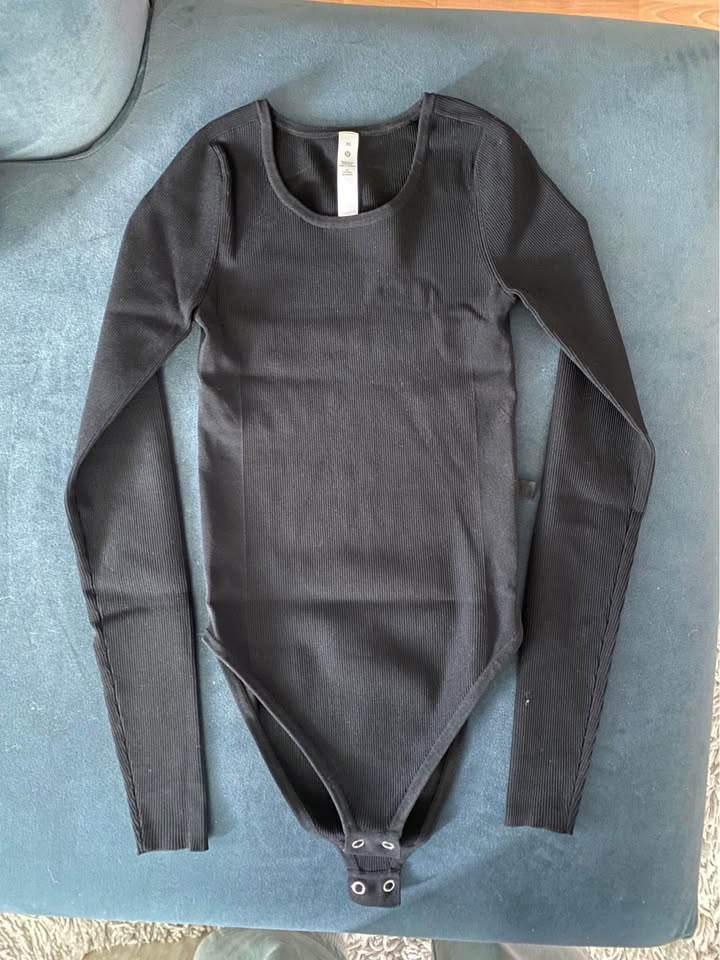 NWT lululemon black bodysuit XS - photo 4
