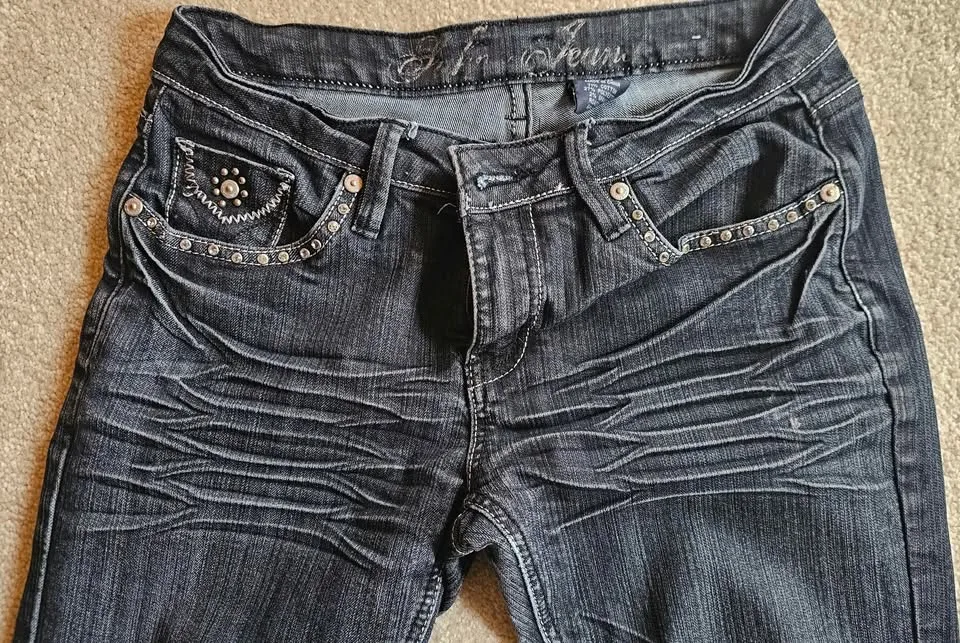 Ladies Black Denim Jean's image indicator(3)