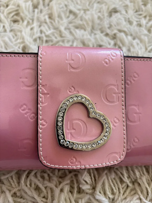 Guess Baguette Purse/Clutch -BNWOT image indicator(2)