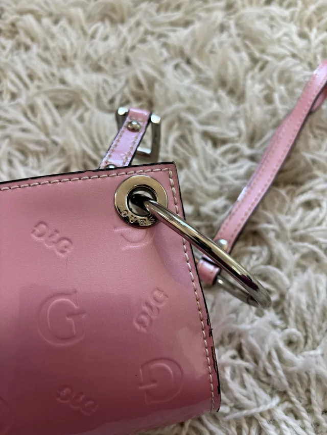 Guess Baguette Purse/Clutch -BNWOT image indicator(6)