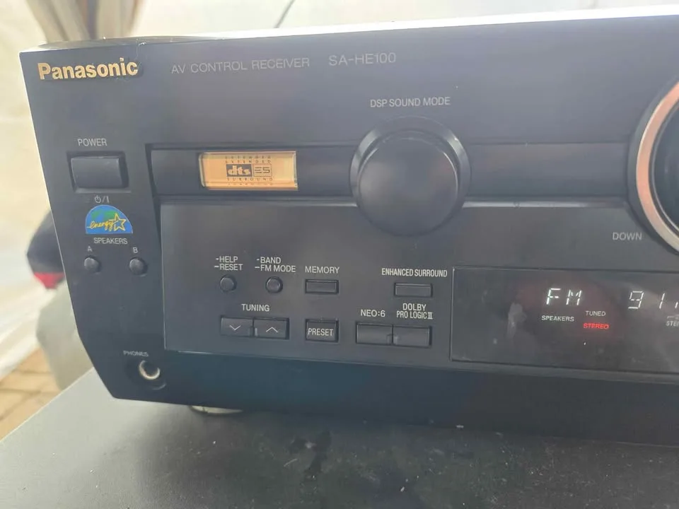 Panasonic SA-HE100 AV Control Receiver image indicator(4)