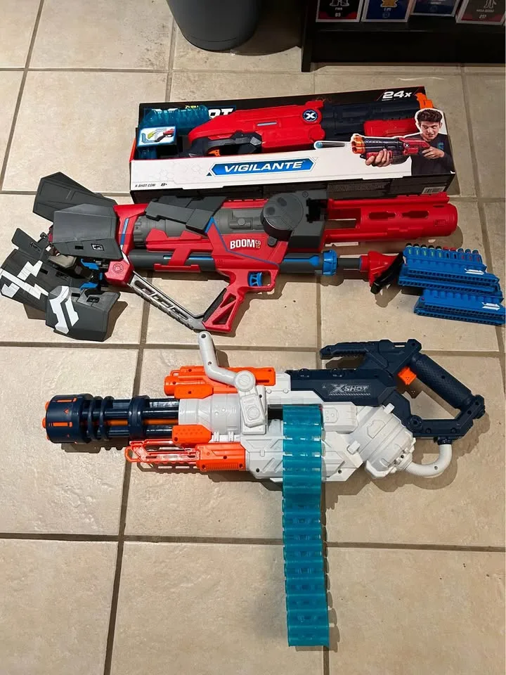 20+ nerf guns, attachments and accessories image indicator(2)