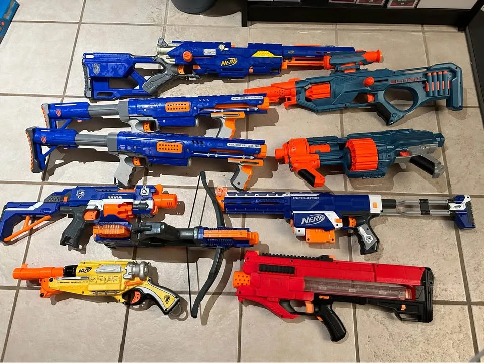 20+ nerf guns, attachments and accessories image indicator(3)
