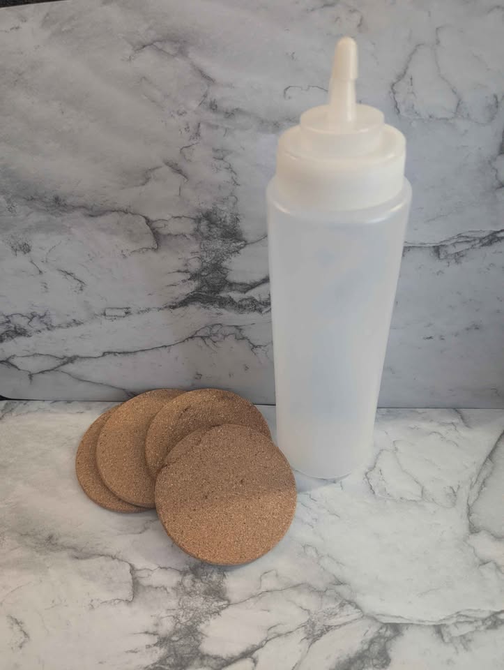 Free travel pillow, lanyards, condiment bottle, cork coasters - photo 2