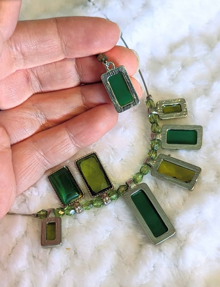 💚 Green Art Deco-Style Necklace & Earrings Set - photo 3