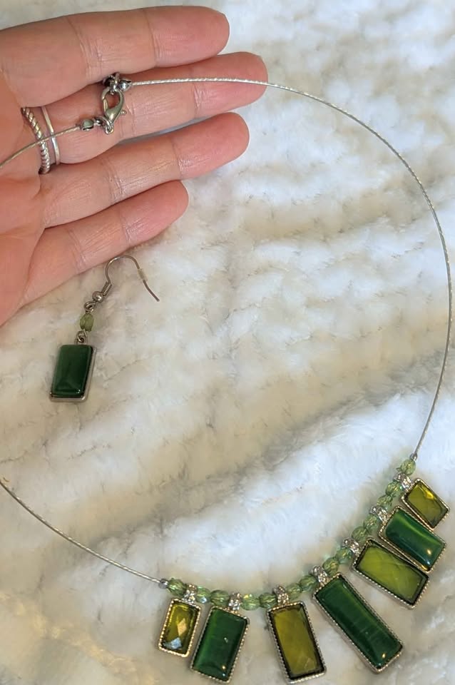 💚 Green Art Deco-Style Necklace & Earrings Set - photo 5