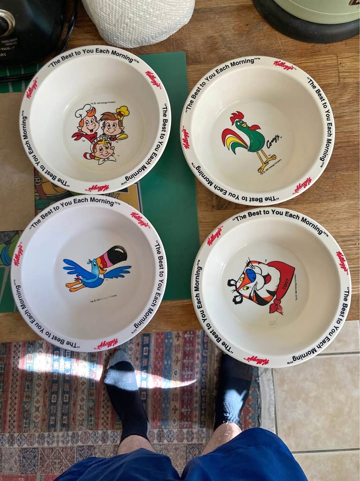 Vintage Kellogg’s plastic bowls