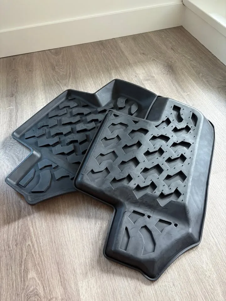 Rubber Rear Door Floor Mats – Jeep Wrangler JK 2-Door 2007-2017 image indicator(10)