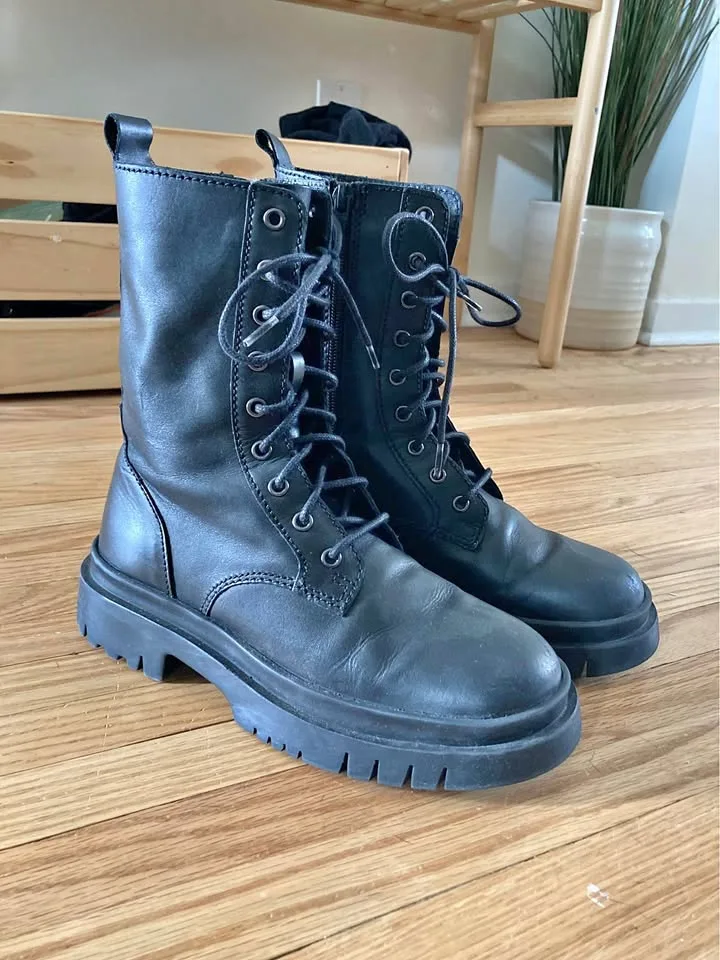 Zara Girls Black Vegan Leather Combat Boots - size 35 thumbnail