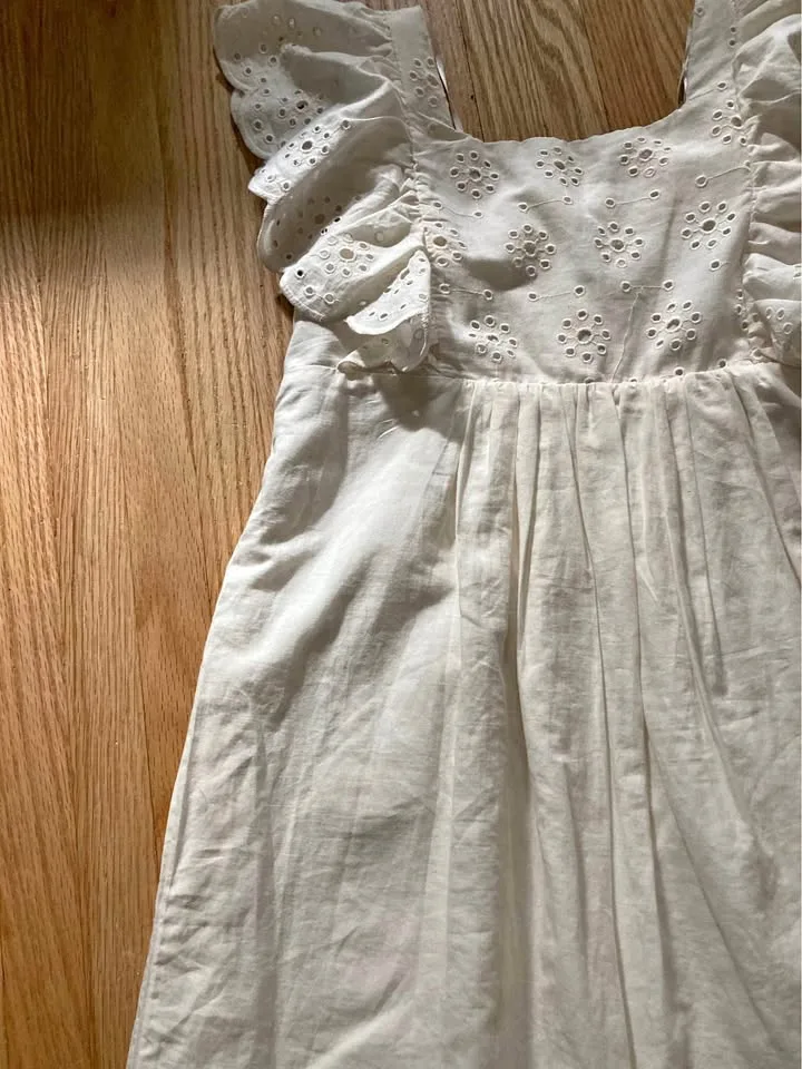 Beautifully Feminine Girls Dress - size 9/10 thumbnail