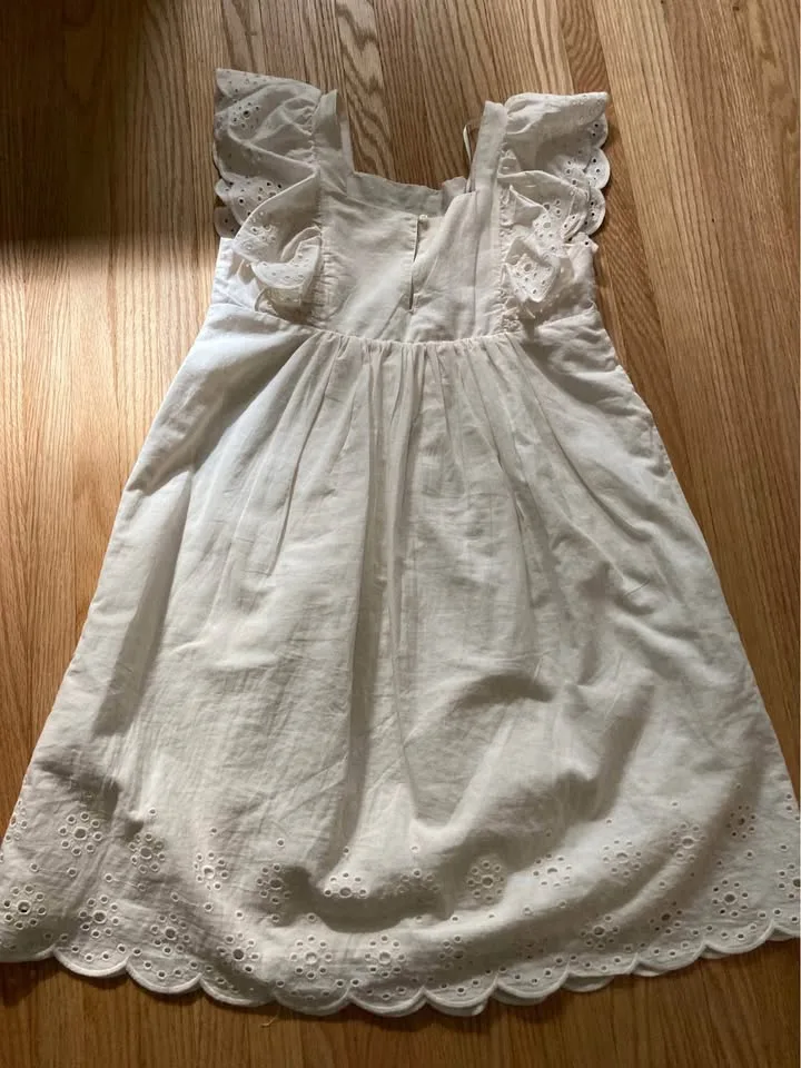 Beautifully Feminine Girls Dress - size 9/10 image indicator(6)