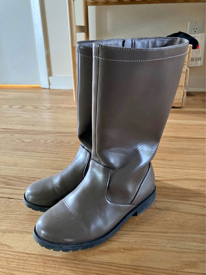 Girls Gap Riding Boots - size 4