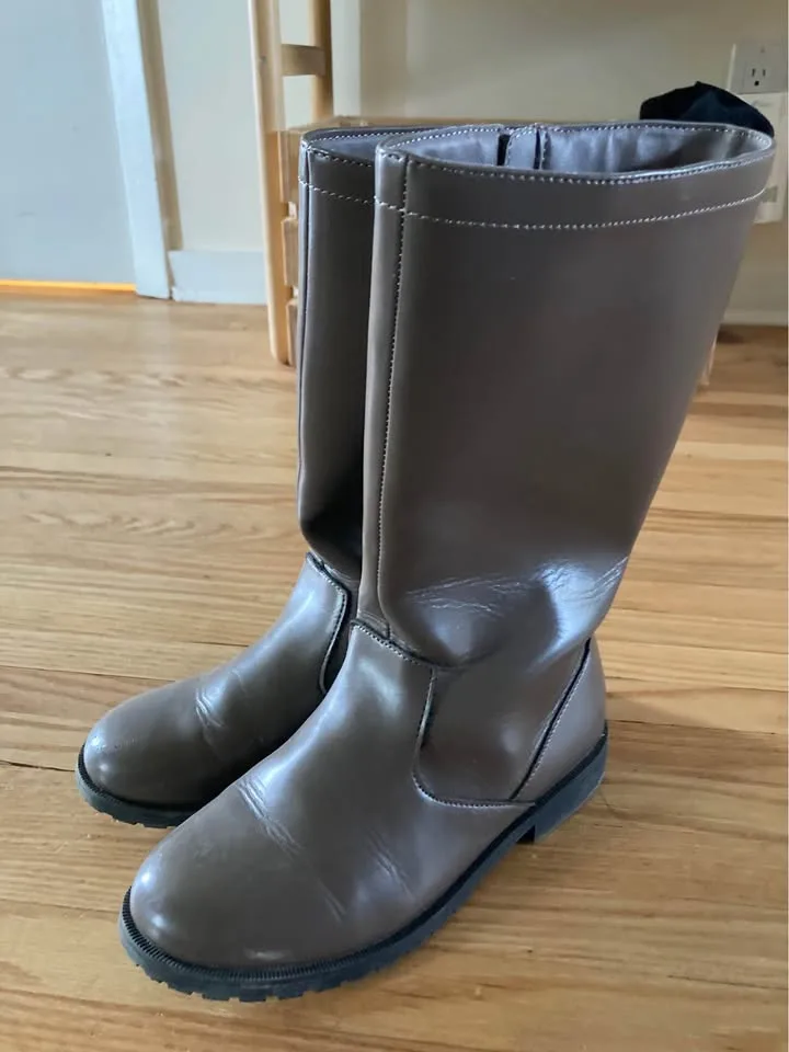 Girls Gap Riding Boots - size 4 image indicator(9)