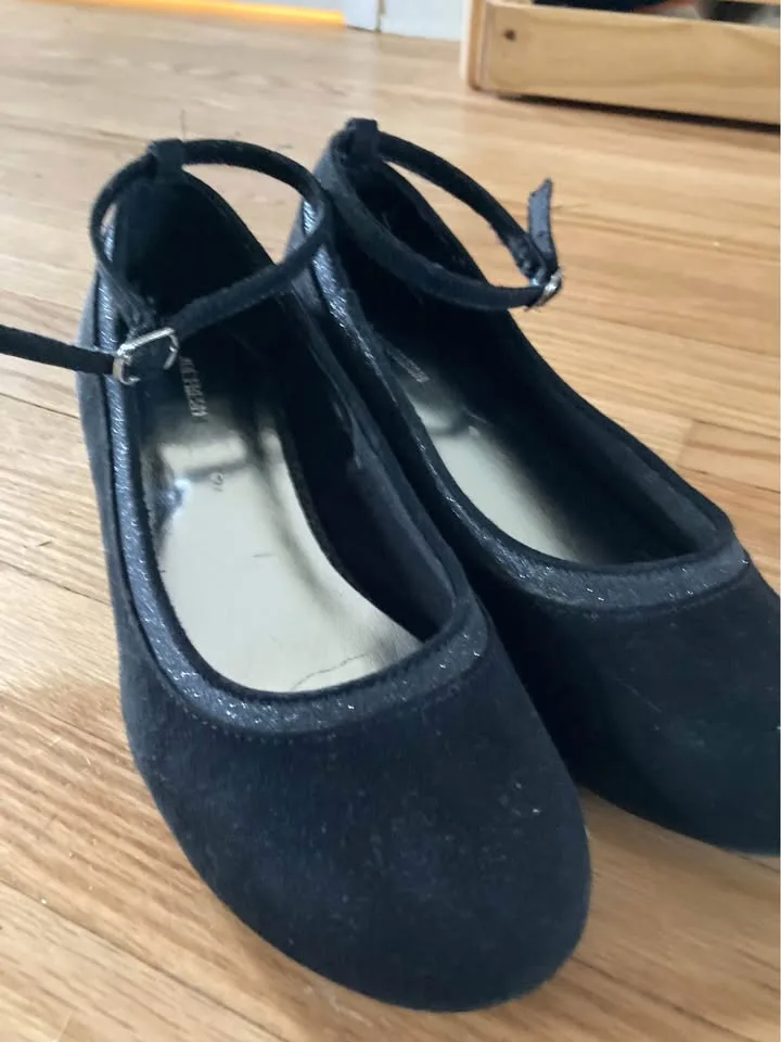 Girls Sparkly Kitten Heels - size 4 image indicator(5)