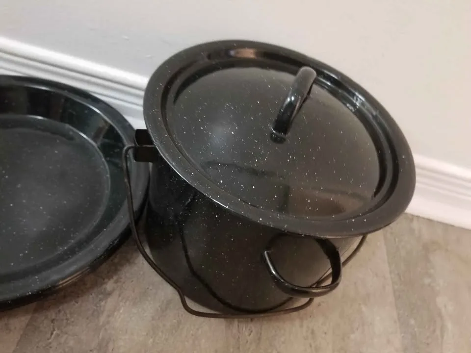 13 piece Enamel Cooking Campware Set image indicator(5)