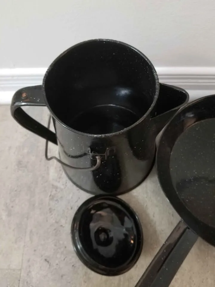 13 piece Enamel Cooking Campware Set image indicator(7)