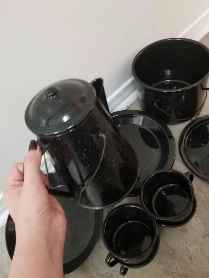 13 piece Enamel Cooking Campware Set image indicator(8)