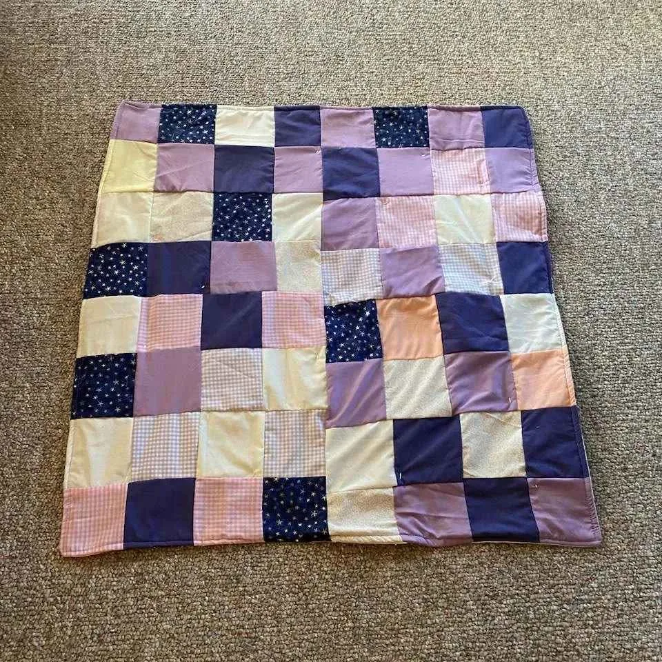 Handmade Fabric baby/dog blankets image indicator(6)