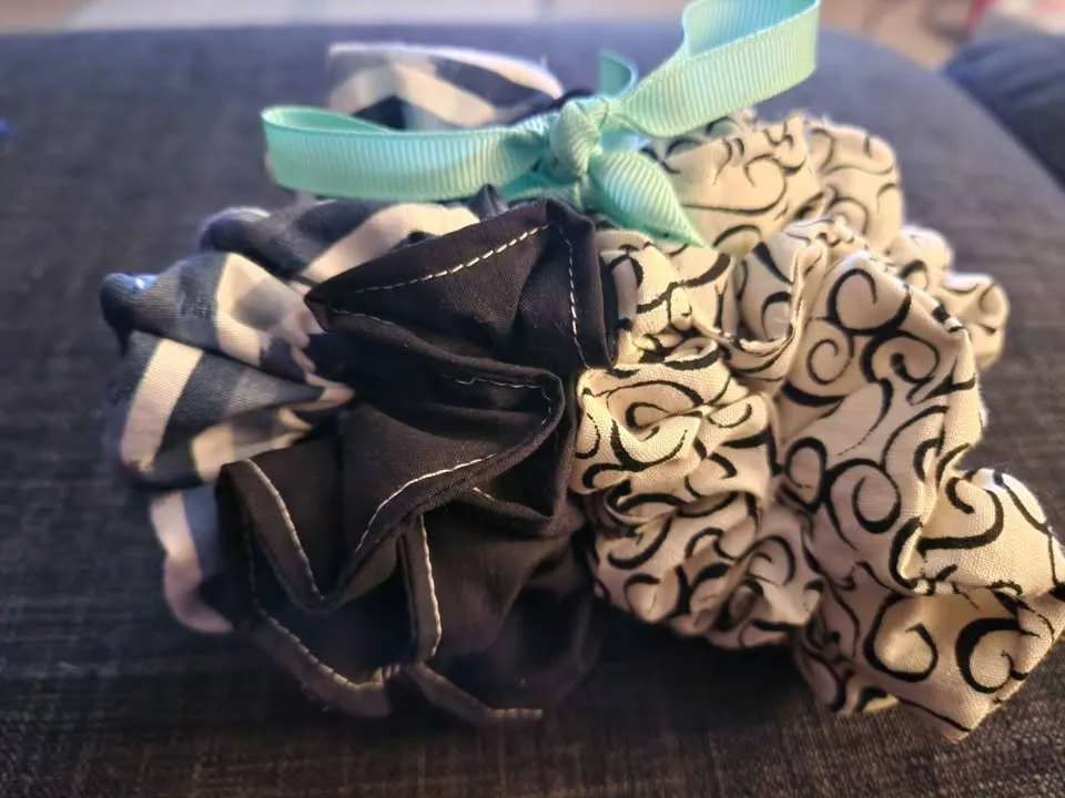 Handmade Scrunchies image indicator(3)