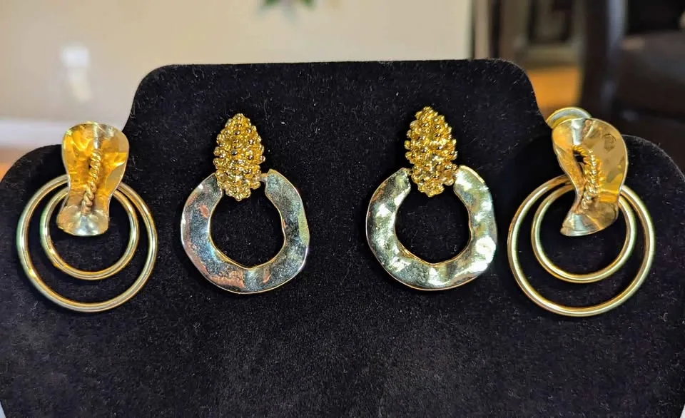 💫 Vintage Gold Statement Earrings image indicator(8)