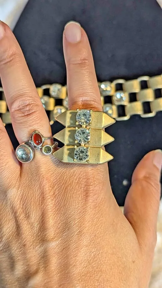 ✨ Vintage Gold-Tone Rhinestone Bracelet & Ring Set thumbnail