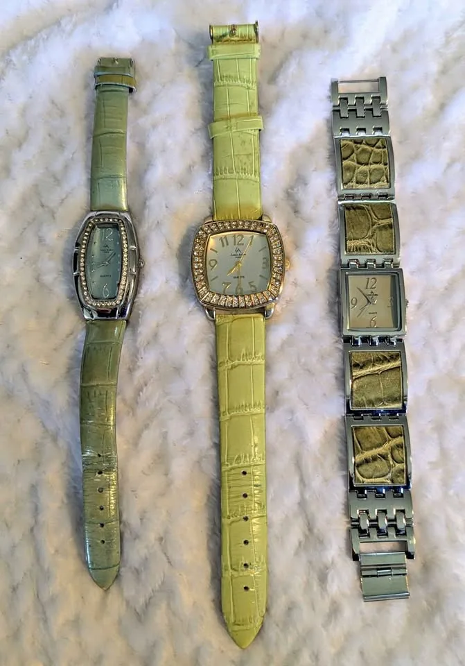 Louis Arden Paris Watches - Green Croc Bands thumbnail