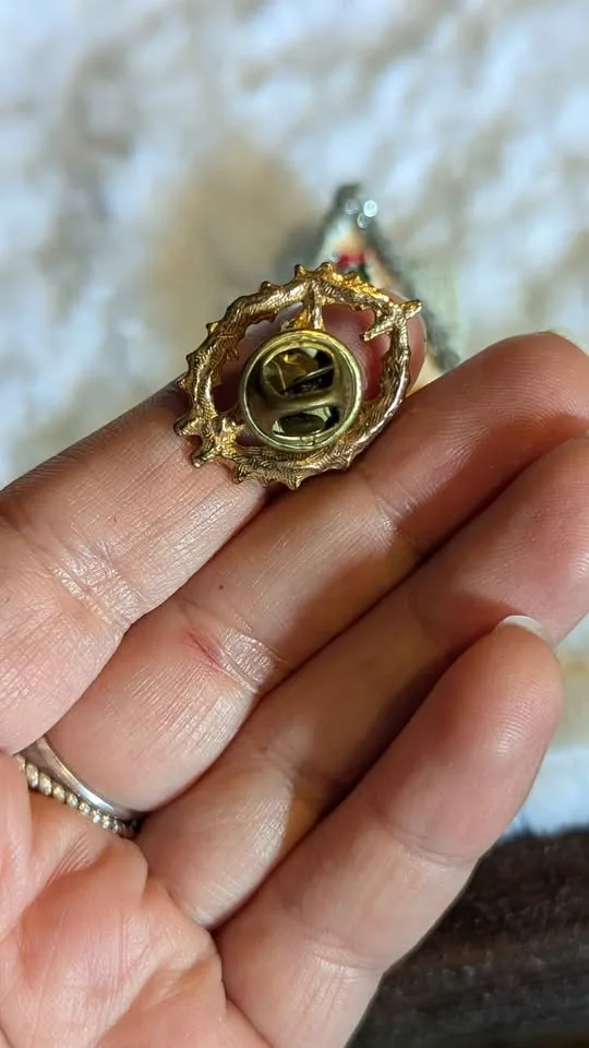 🎄 Holiday Jewelry Bundle – Earrings & Brooches (Set of 4) 🎁 image indicator(7)