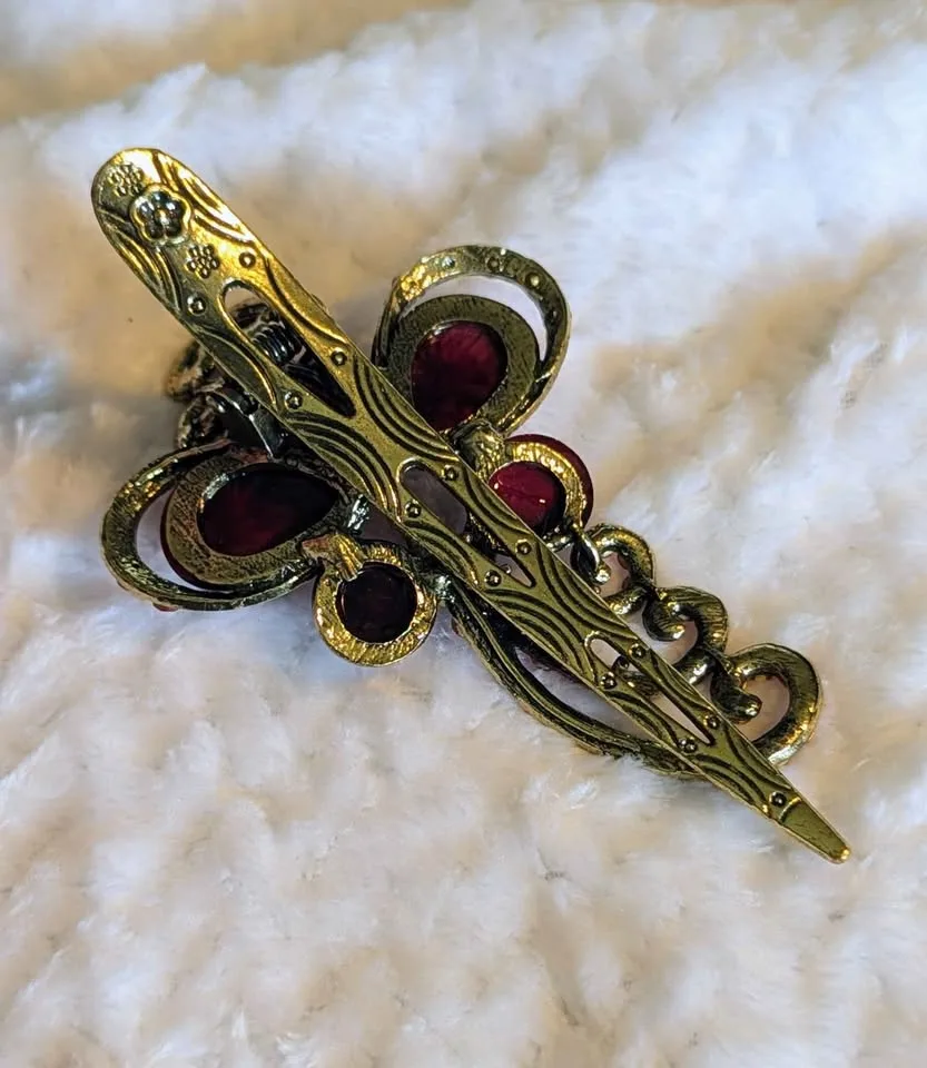 🦋 Vintage Red Rhinestone Butterfly Hair Clip image indicator(4)