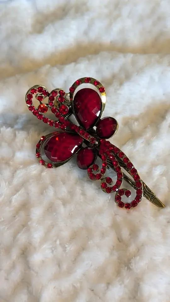 🦋 Vintage Red Rhinestone Butterfly Hair Clip image indicator(5)