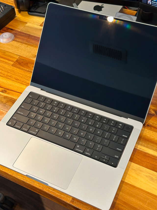 MINT Apple 14in Macbook Pro M1P/16G/512G AppleCare until Mid2026