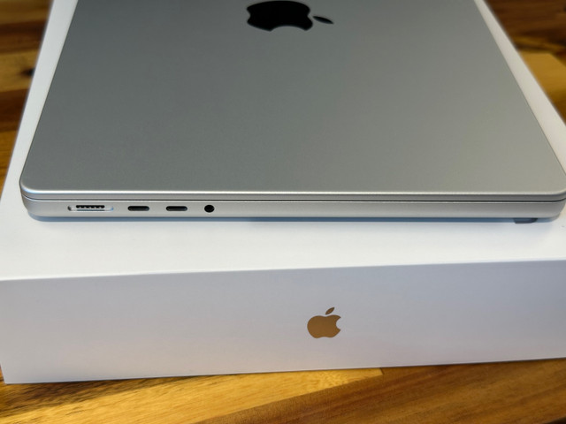 MINT Apple 14in Macbook Pro M1P/16G/512G AppleCare until Mid2026 - photo 4