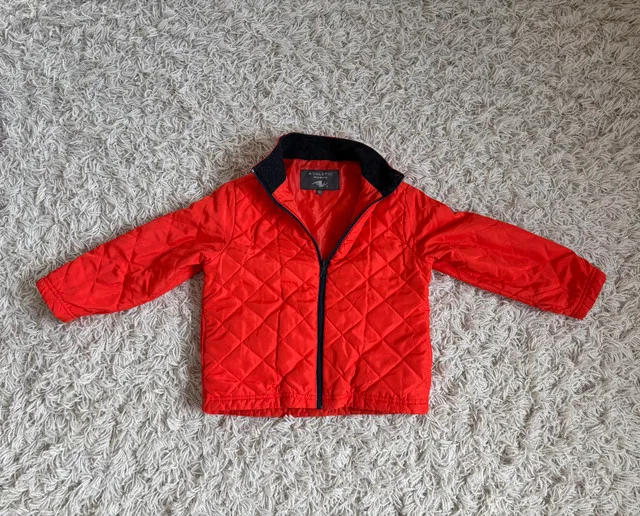 2 in 1 Convertable Winter Jacket w/ Light Jacket Insert- size S image indicator(7)