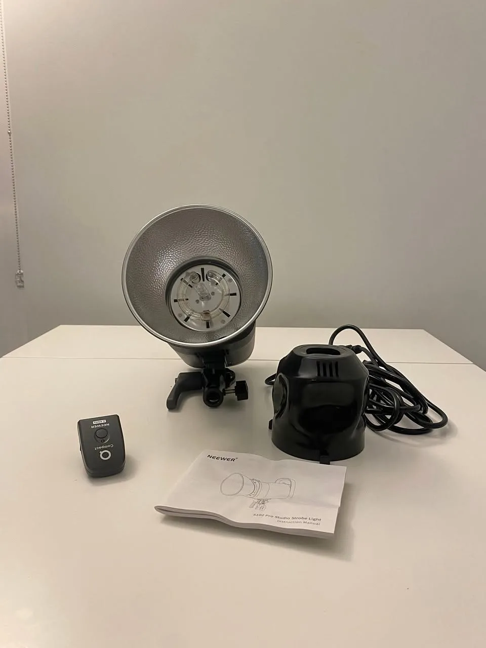 NEEWER S102 400W Pro Studio Strobe Light