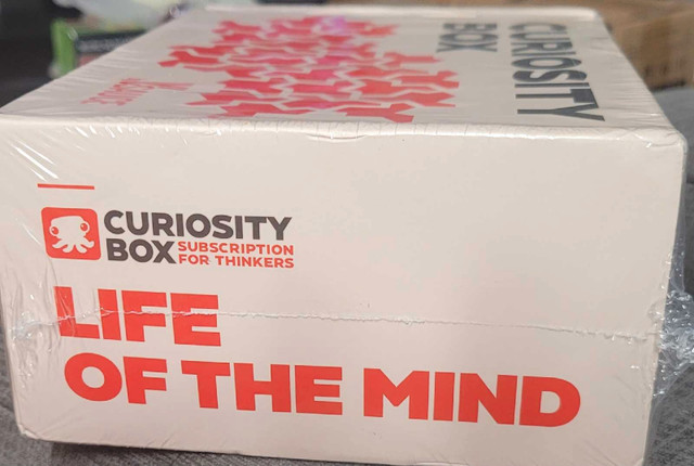 Curiosity Box, by Vsauce - photo 2