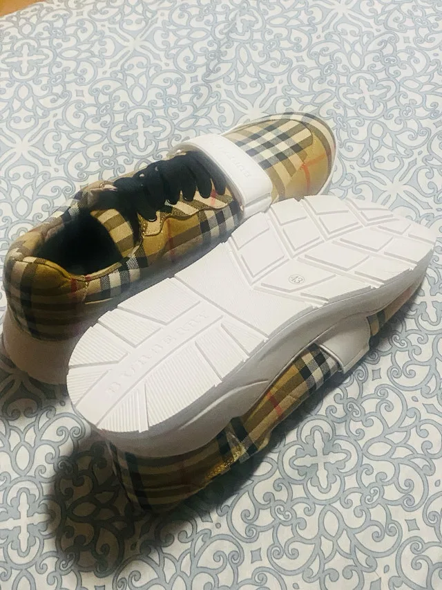 Burberry Cloth trainers-Size 10 image indicator(5)