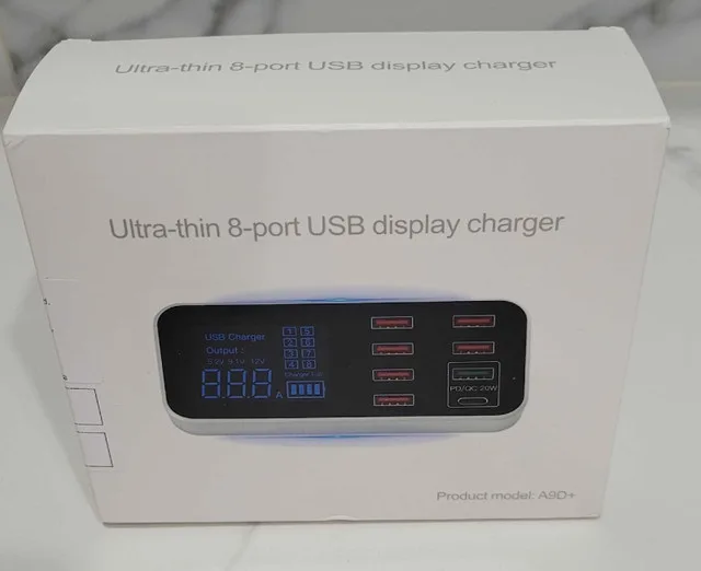 ULTRA THIN 8- PORT USB DISPLAY CHARGER thumbnail