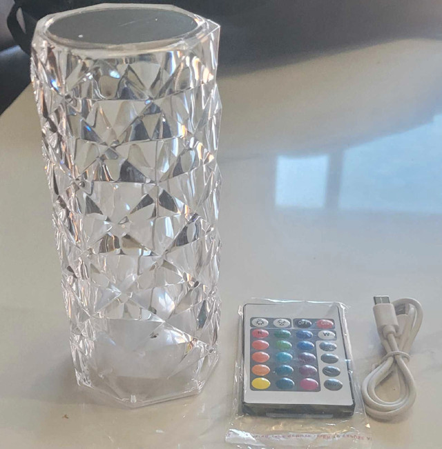 ROSE DIAMOND TABLE LAMP