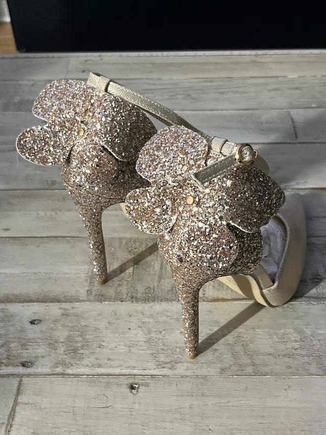 Gold Glitter Heels! Size 7.5 thumbnail