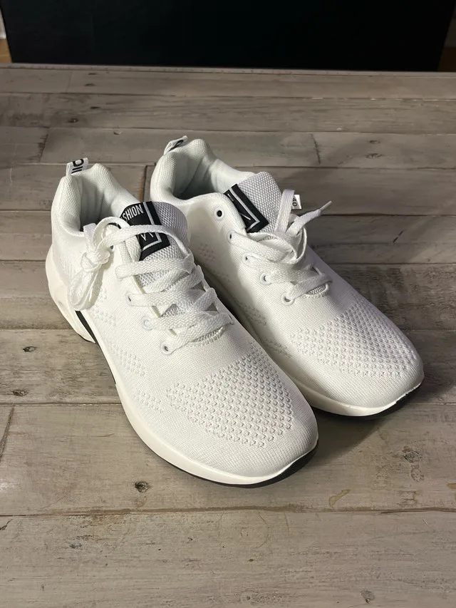 White Running Shoes! Size 7 thumbnail