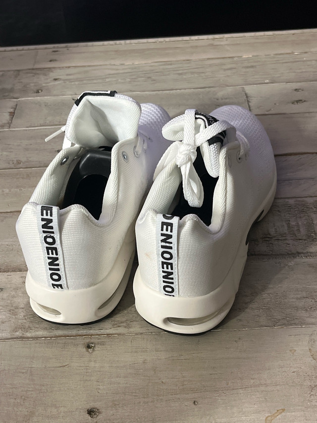 White Running Shoes! Size 7 - photo 4