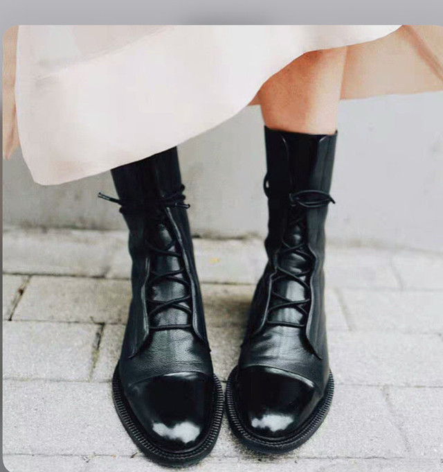 Women's Black Boots Mid-Calf, British Style- Size 9 - photo 3