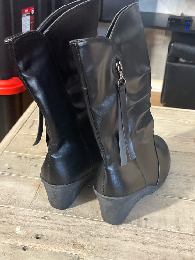 Womens Ankle Boots with Heel- size 9 - photo 2