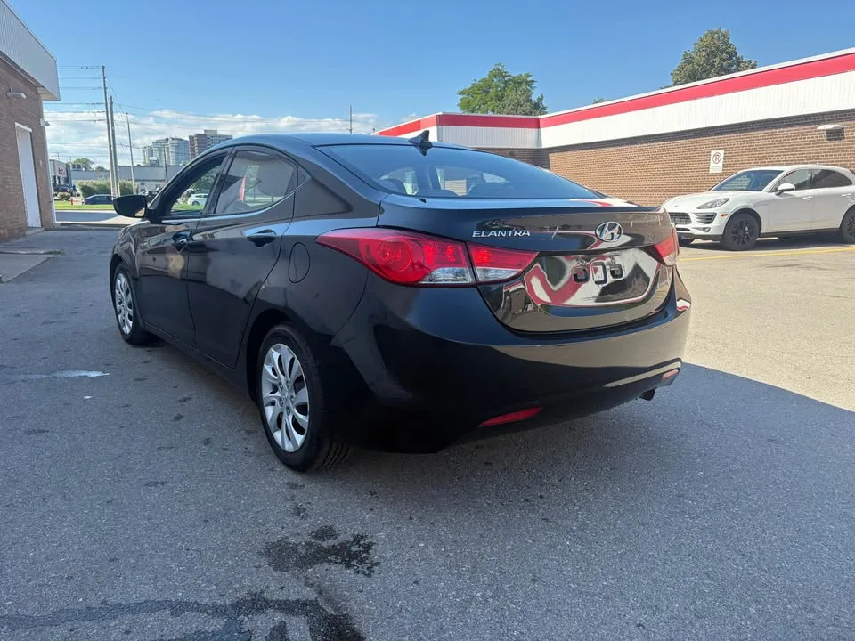 2013 Hyundai Elantra image indicator(3)