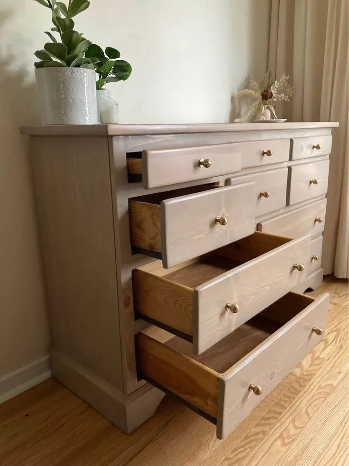 Solid Wood Story Book Dresser - 10 drawers image indicator(9)