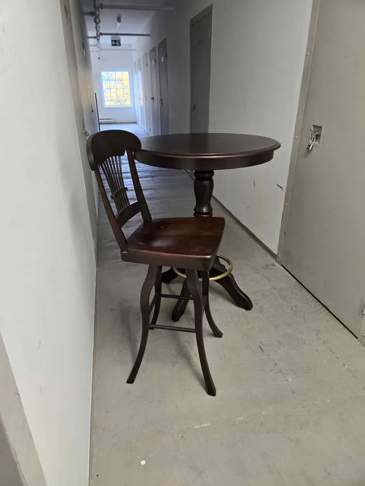 Bermex Pub Table with 3 Stools image indicator(2)