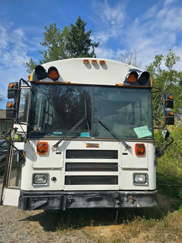 2009 Thomas Flatnose School Bus image indicator(3)